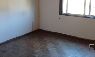CASA en ALQUILER ESCOBAR CENTRO 3 DORMITORIOS COCHERA - RESERVADA!!