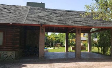 Casa en alquiler - 5 dormitorios 3 baños - Haras del Sur I, La Plata