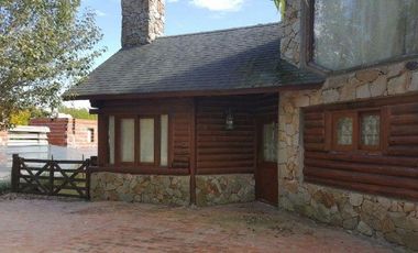 Casa en alquiler - 5 dormitorios 3 baños - Haras del Sur I, La Plata
