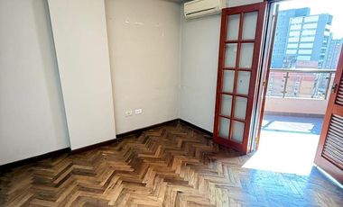 Departamento de categoría de 2 dormitorios + dependencia en 25 de Mayo al 600, Barrio Norte