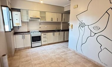 Departamento de categoría de 2 dormitorios + dependencia en 25 de Mayo al 600, Barrio Norte
