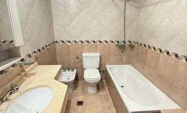 Departamento de categoría de 2 dormitorios + dependencia en 25 de Mayo al 600, Barrio Norte