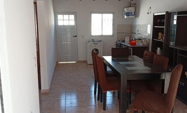 Casa en venta - 2 Dormitorios 1 Baño - Mar del Tuyú