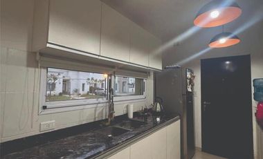 Casa en venta - 3 Dormitorios 4 Baños - Pilar