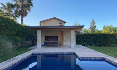 Casa en Venta barrio Chacras de Farrell