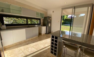 Casa en Venta barrio Chacras de Farrell