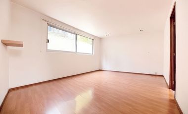 Casa en Venta en Bosques de la Lomas (m2c350)