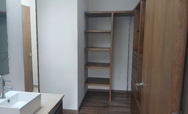 Casa en Renta en Lago de Guadalupe RBL605.