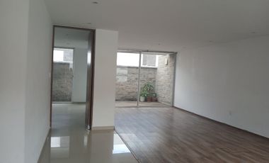 Casa en Renta en Lago de Guadalupe RBL605.