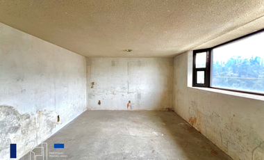 VENTA DE CASA EN LOMAS DE TECAMACHALCO CON JARDÍN