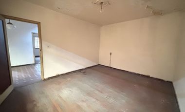 CASA EN VENTA PARA REMODELAR EN COL. SANTA MARÍA LA RIBERA