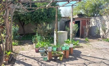 (AUT. 398) VENDO HERMOSA CASA DE MATERIAL CON TERRENO EN BARRIO LOMAS DE MORENO