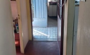 (AUT. 398) VENDO HERMOSA CASA DE MATERIAL CON TERRENO EN BARRIO LOMAS DE MORENO