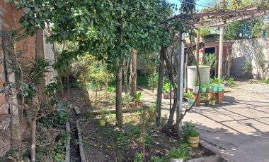 (AUT. 398) VENDO HERMOSA CASA DE MATERIAL CON TERRENO EN BARRIO LOMAS DE MORENO