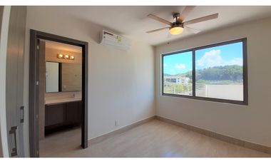 Alquilo Apartamento con Terraza en Explora, Panamá Pacífico.