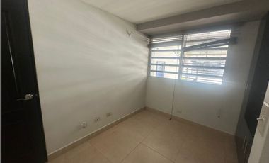 ALTOS DE PANAMA / 425M / 4 HABITACION / 3 NIVEL / LINEA BLANCA /J
