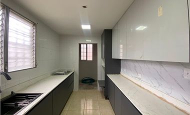 BRISAS DEL GOLF / 262M / 3 HABITACION / TERRAZA / 2 PARKIN