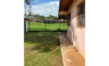 LA CHORRERA / FUENTES DEL CHASE / 425M / 3 HABITACION / ESQUINA