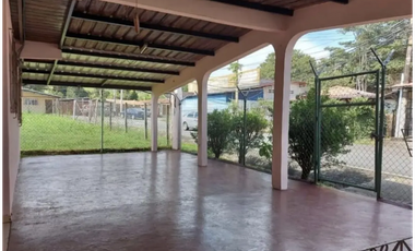 LA CHORRERA / FUENTES DEL CHASE / 425M / 3 HABITACION / ESQUINA