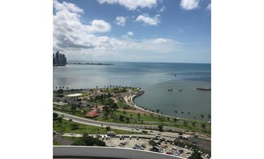 AVE BALBOA / OFICINA /  PH BAY VIEW / 52M / PISO ALTO / BALCON