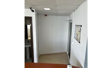 AVE BALBOA / OFICINA /  PH BAY VIEW / 52M / PISO ALTO / BALCON