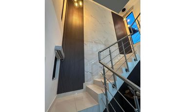 COSTA VERDE / RIVERVIEW / 310M / 3 HABITACION / 2 NIVEL / AMOBLADO