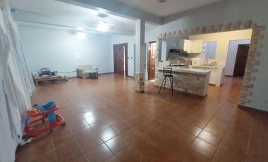 Casa en Fraccionamiento en Burgos Temixco - LLR-161-Fr