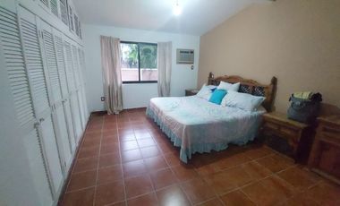 Casa en Fraccionamiento en Burgos Temixco - LLR-161-Fr