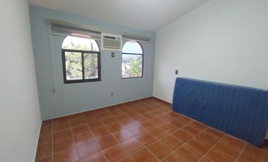 Casa en Fraccionamiento en Burgos Temixco - LLR-161-Fr