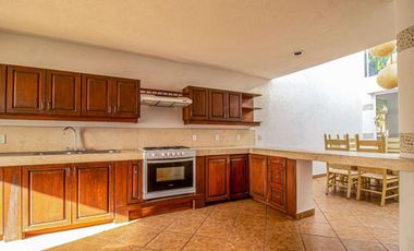 CASA EN CONDOMINIO EN BURGOS BUGAMILIAS