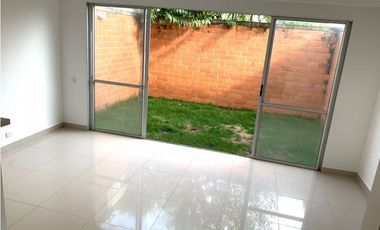 Venta casa en conjunto en Ciudad Country