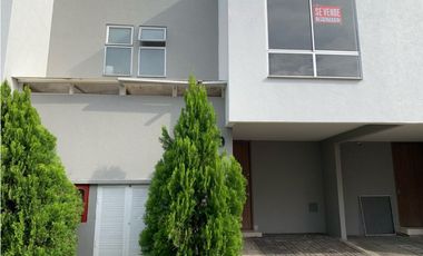 Venta casa en conjunto en Ciudad Country