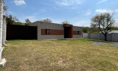 QUINTA CON ALBERCA EN VENTA, CARRETERA NACIONAL