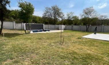 QUINTA CON ALBERCA EN VENTA, CARRETERA NACIONAL