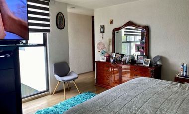 CASA EN PASEOS DE TAXQUEÑA EN CALLE CERRADA CON VIGILANCIA.