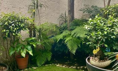 CASA EN PASEOS DE TAXQUEÑA EN CALLE CERRADA CON VIGILANCIA.