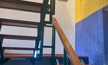 CASA EN PASEOS DE TAXQUEÑA EN CALLE CERRADA CON VIGILANCIA.