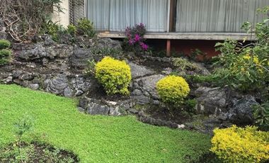 Jardines del Pedregal, Casa de 2 niveles, en venta