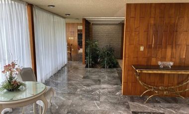 Jardines del Pedregal, Casa de 2 niveles, en venta