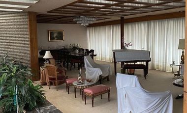 Jardines del Pedregal, Casa de 2 niveles, en venta