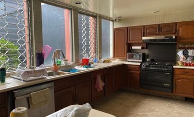Jardines del Pedregal, Casa de 2 niveles, en venta