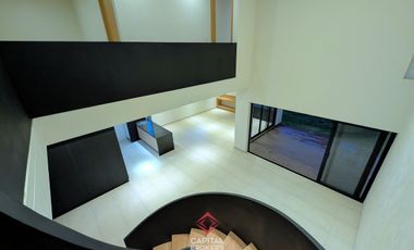 Casa de Lujo Nueva en Venta en Coto Arauca Zona Real Tec de Monterrey