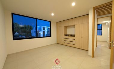 Casa de Lujo Nueva en Venta en Coto Arauca Zona Real Tec de Monterrey