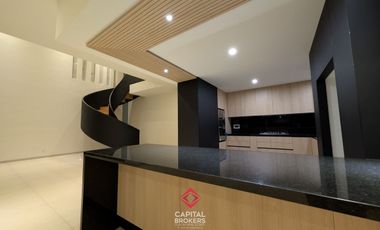 Casa de Lujo Nueva en Venta en Coto Arauca Zona Real Tec de Monterrey