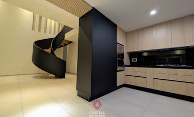 Casa de Lujo Nueva en Venta en Coto Arauca Zona Real Tec de Monterrey