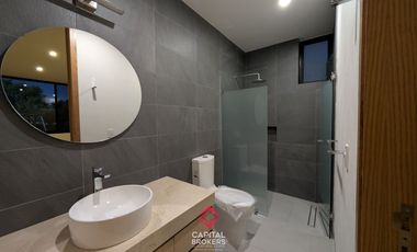 Casa de Lujo Nueva en Venta en Coto Arauca Zona Real Tec de Monterrey