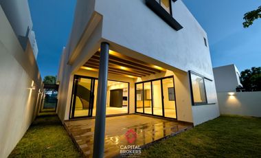 Casa de Lujo Nueva en Venta en Coto Arauca Zona Real Tec de Monterrey