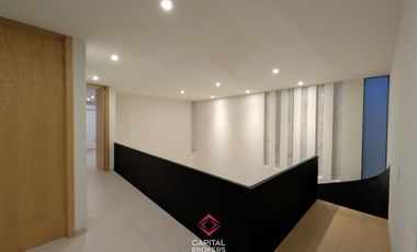 Casa de Lujo Nueva en Venta en Coto Arauca Zona Real Tec de Monterrey