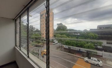 En San Vicente Alquilo Oficina En Tercer Piso