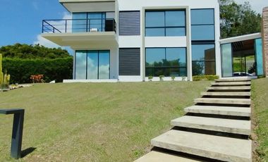 Finca De éLite Frente Al Lago Calima: Invierte En Un Estilo De Vida Exclusivo